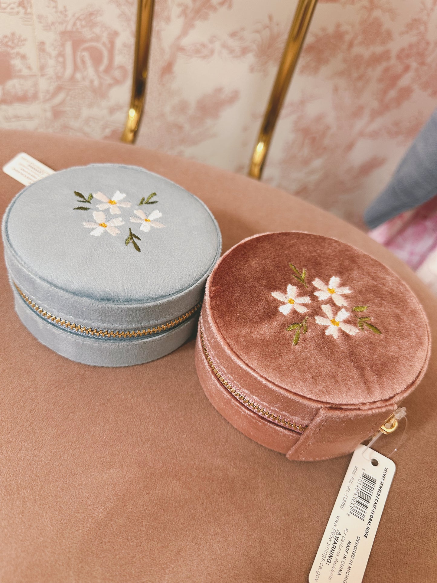 The Treasure Aboard jewelry case velvet blue