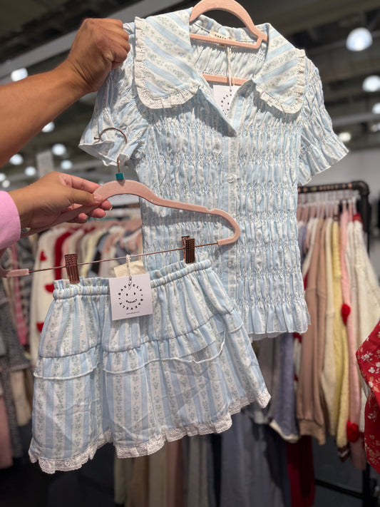 Dainty Bluey Top December