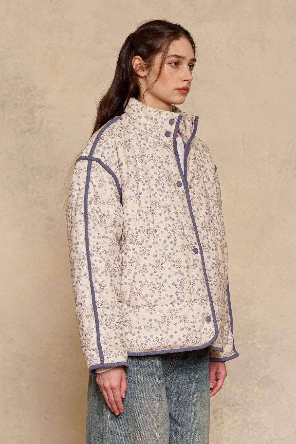 Blue Border Blossom Puffer November