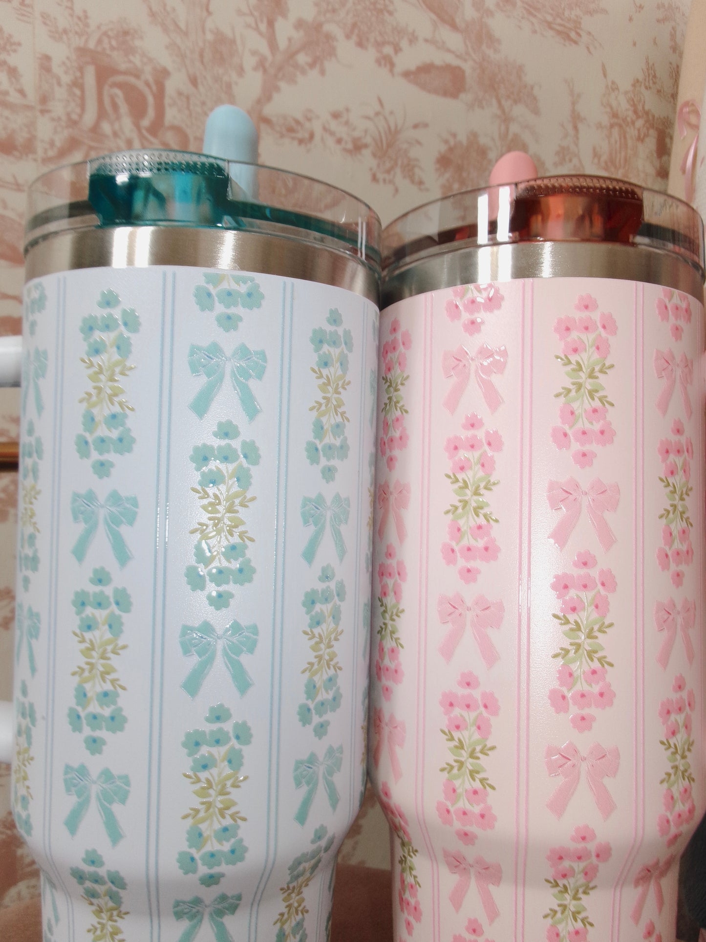 The Bel Fiore Cup in Blue 40 Oz