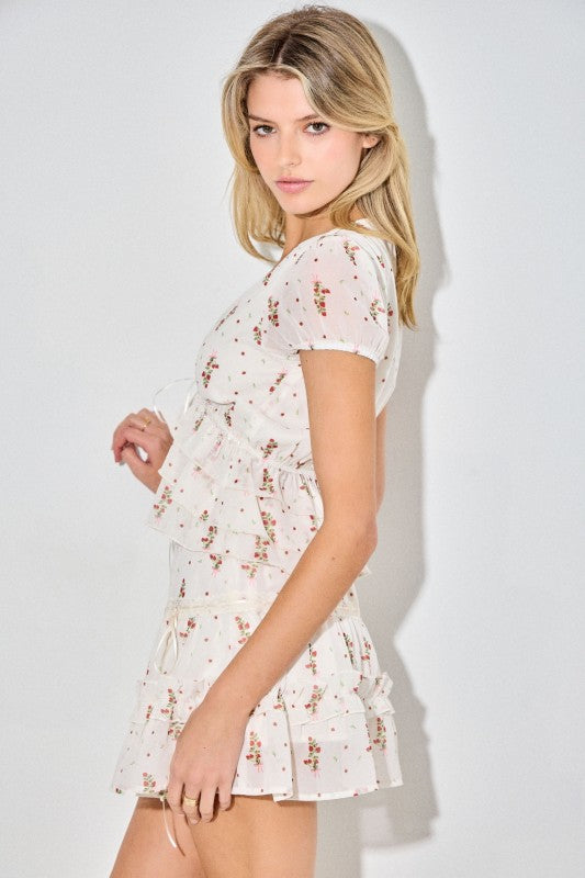 Strawberry Ivory Set December