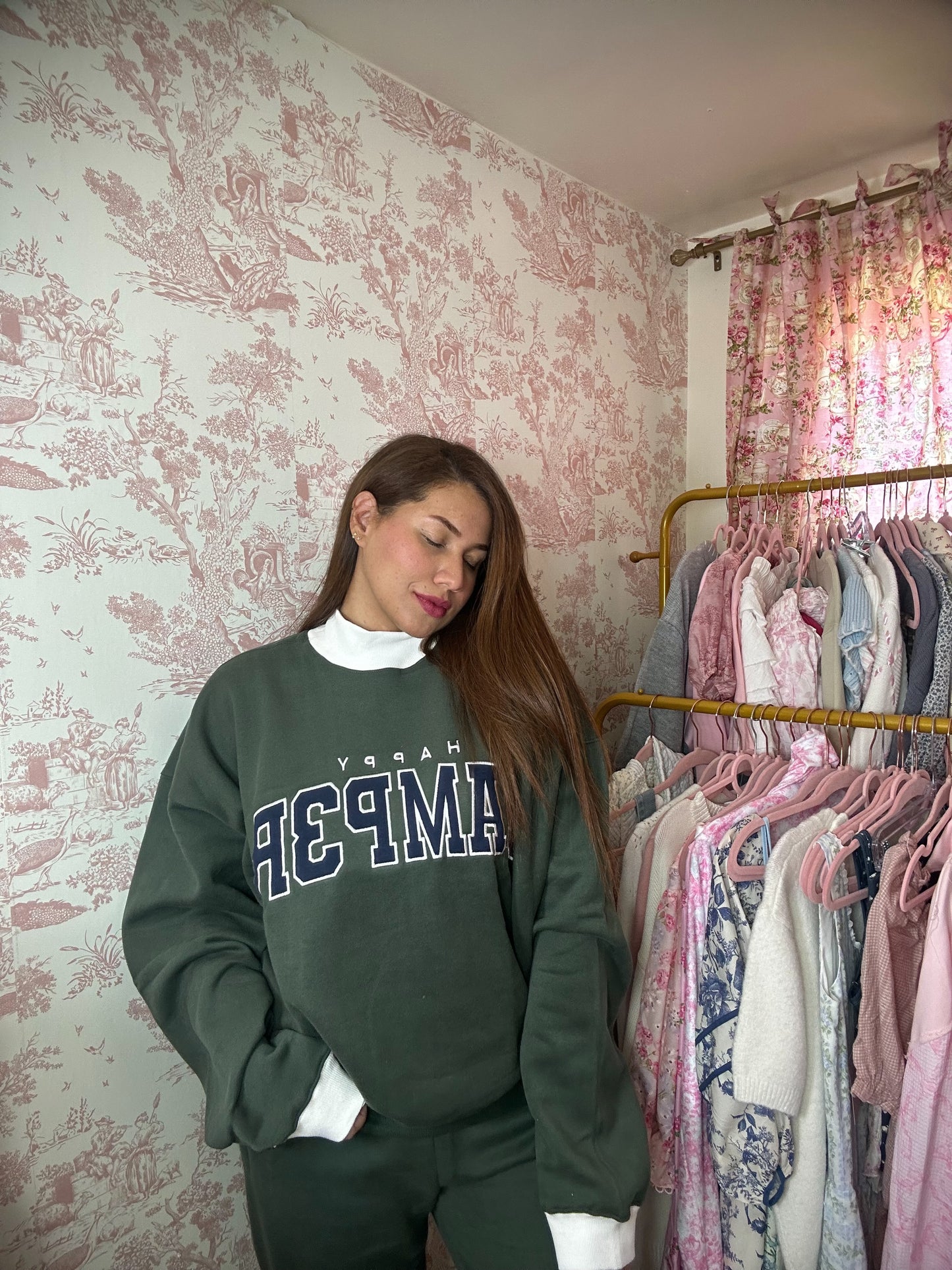 Campus Darling Happy Camp3r Mockneck