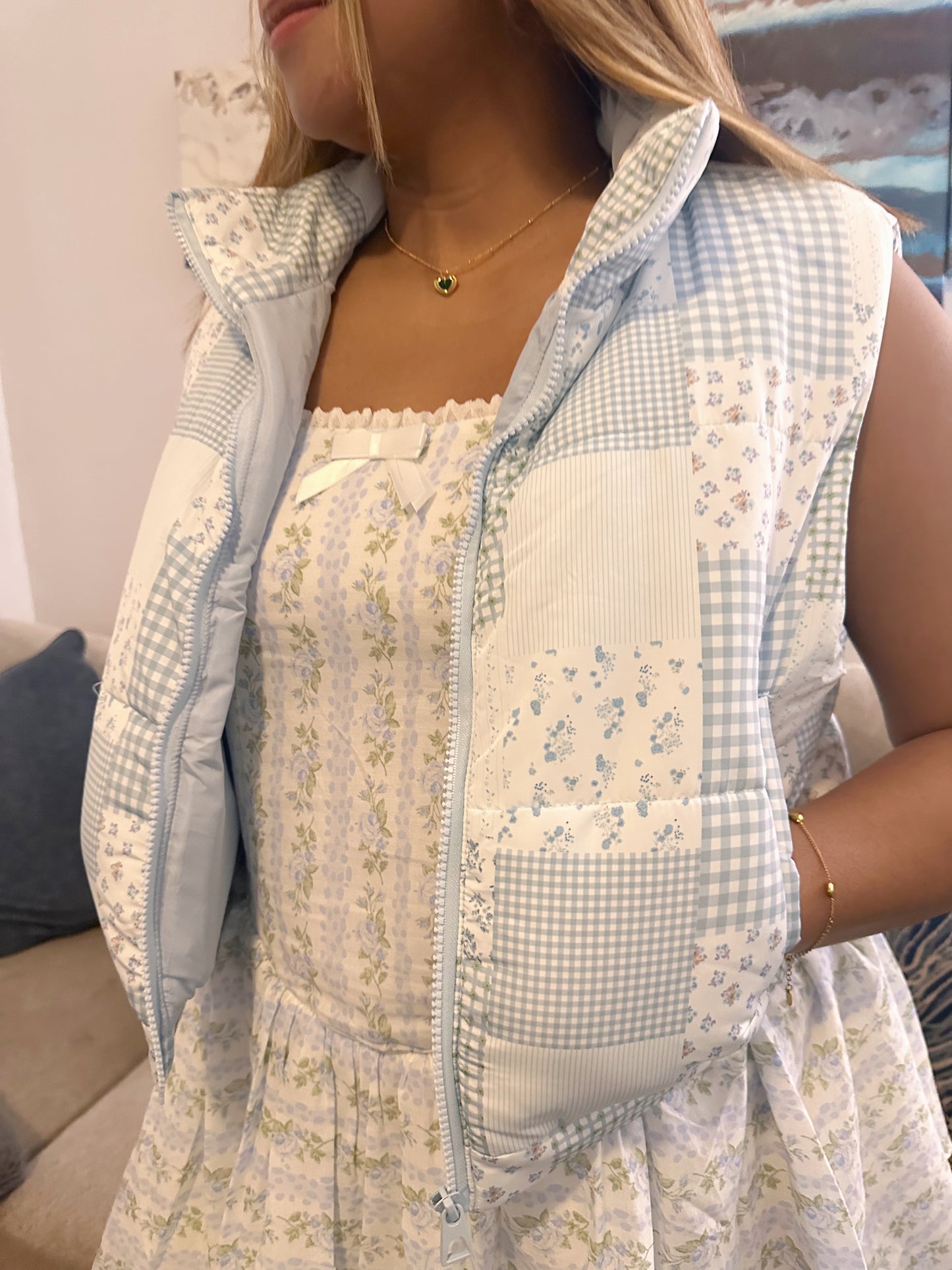 Daphnis and Chloé Blue Cropped Puffer Vest