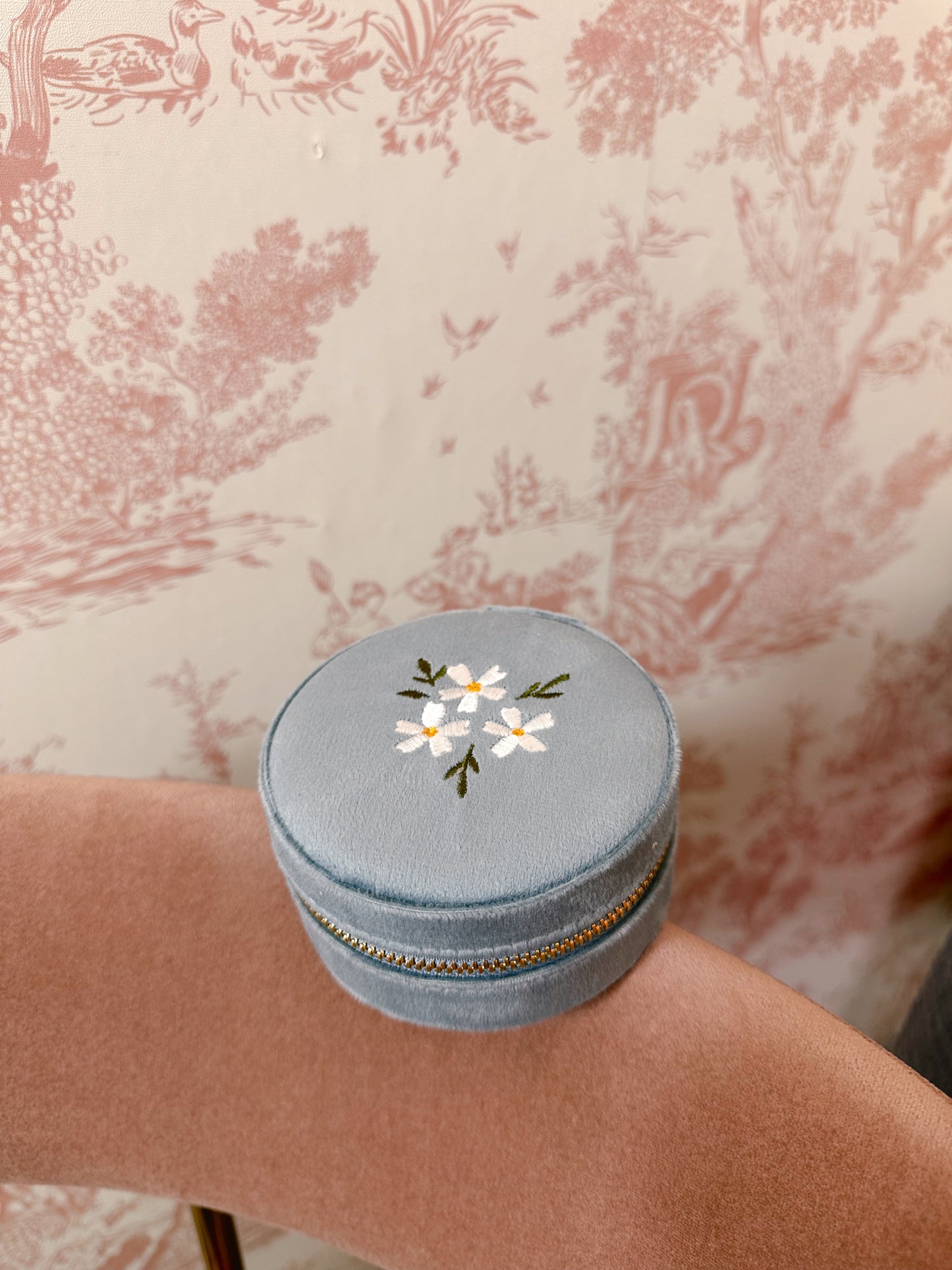 The Treasure Aboard jewelry case velvet blue