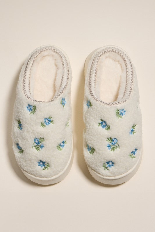 Dainty Ditsy Floral Full Coverage Slippers