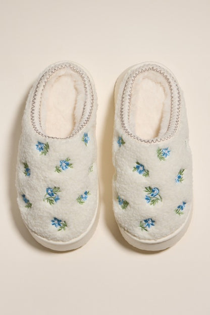 Dainty Ditsy Floral Full Coverage Slippers