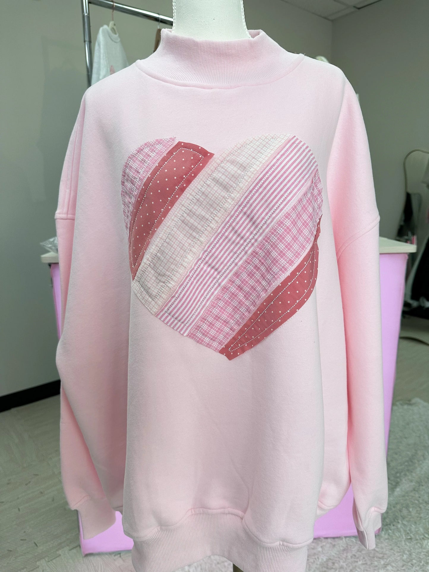 Mi Corazón Es Tuyo Patchwork Mockneck