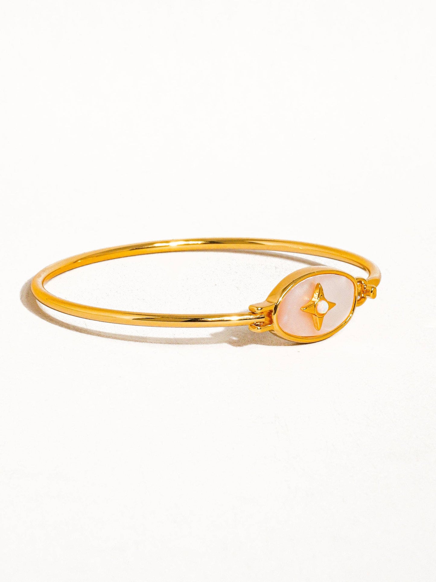 Mia 18K Gold Plated Vintage Star Shell Bangle