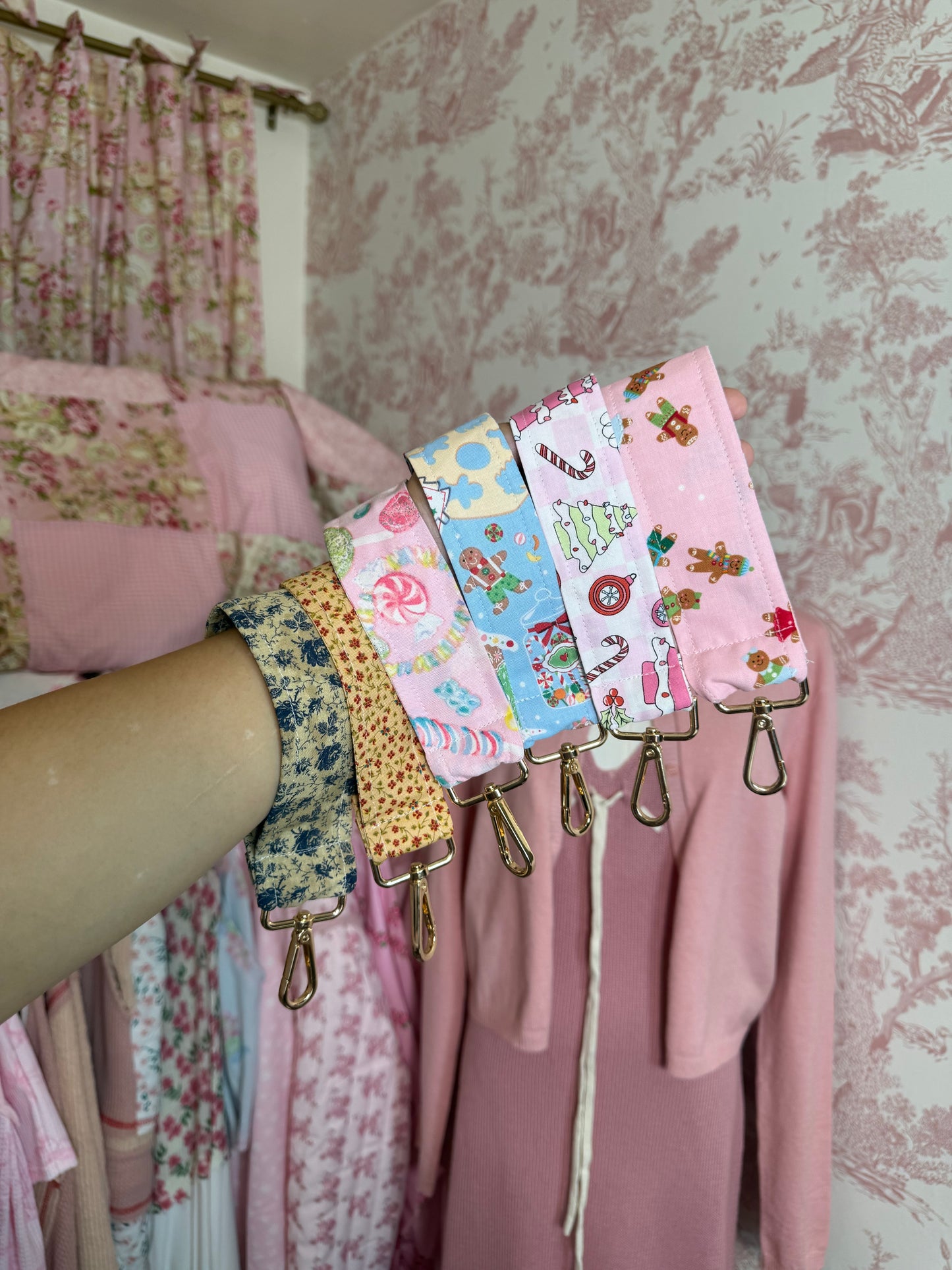 Barudah House Wristlets 🎁🎄💗