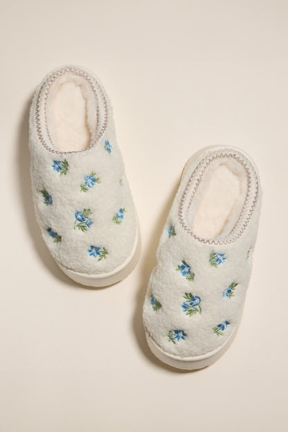 Dainty Ditsy Floral Full Coverage Slippers