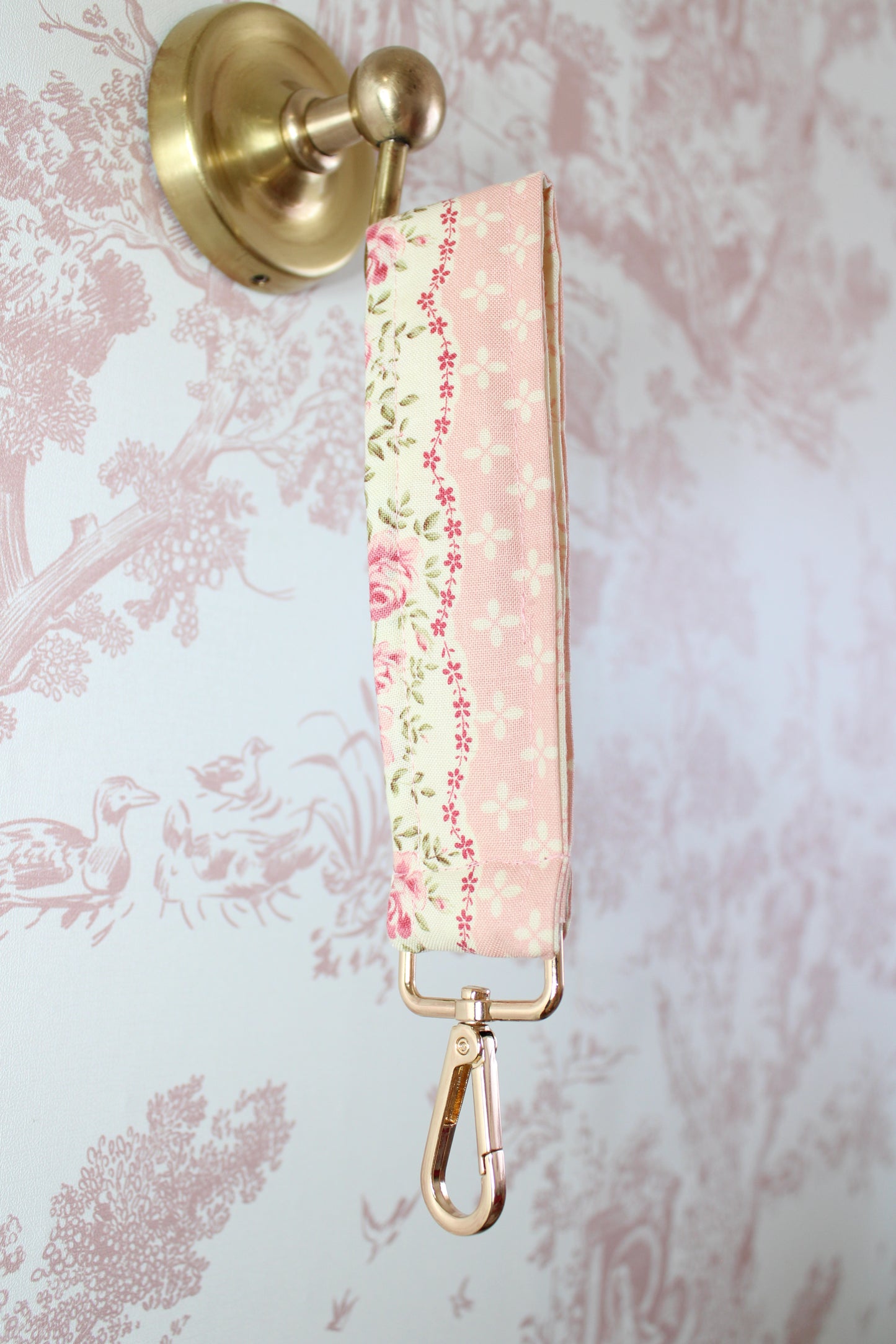Gardenia Keychain Wristlets