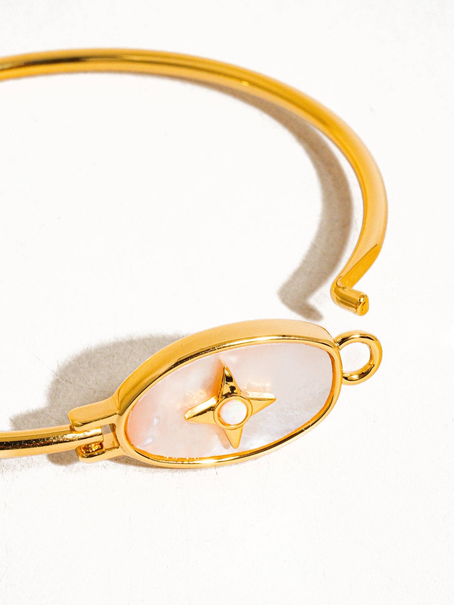 Mia 18K Gold Plated Vintage Star Shell Bangle