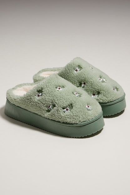 Dear Autumn Floral Full Coverage Slippers